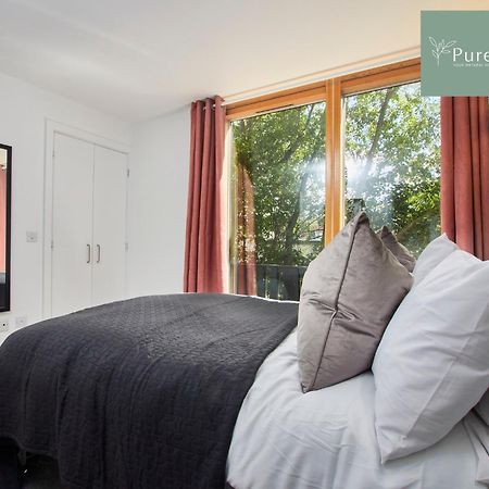 Beautiful Four Bed House By Purestay Short Lets & Serviced Accommodation Coventry With Parking Exteriör bild