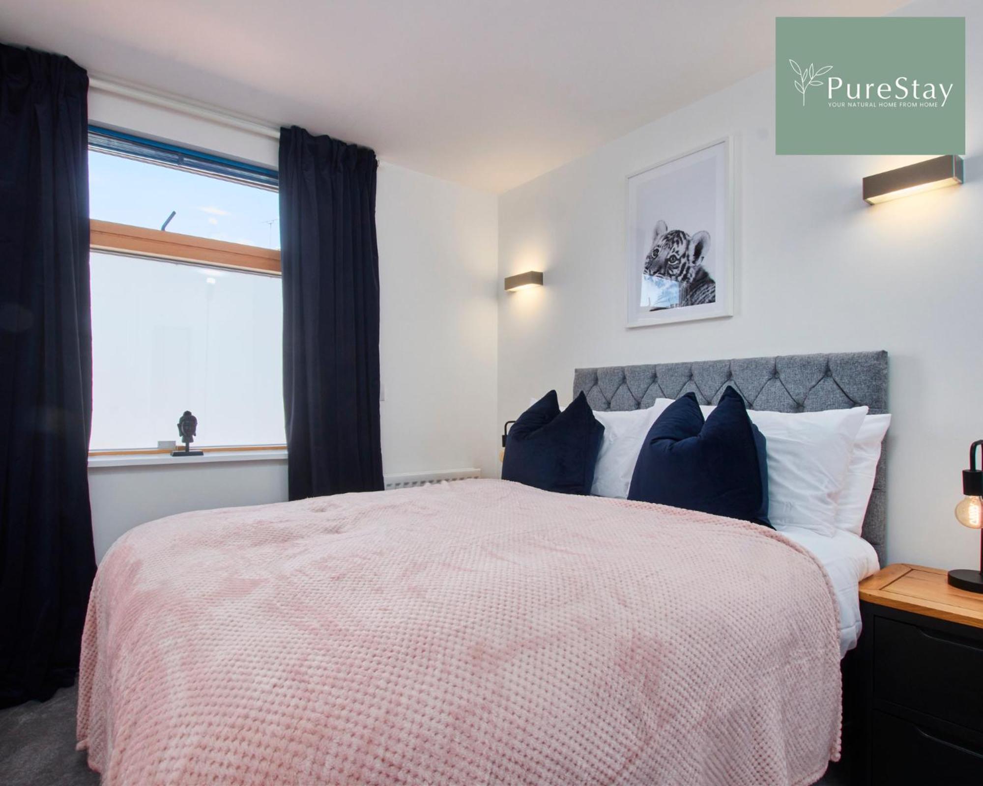 Beautiful Four Bed House By Purestay Short Lets & Serviced Accommodation Coventry With Parking Exteriör bild