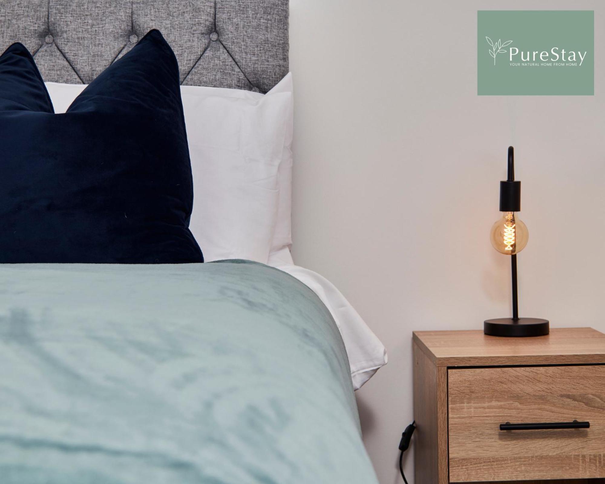 Beautiful Four Bed House By Purestay Short Lets & Serviced Accommodation Coventry With Parking Exteriör bild