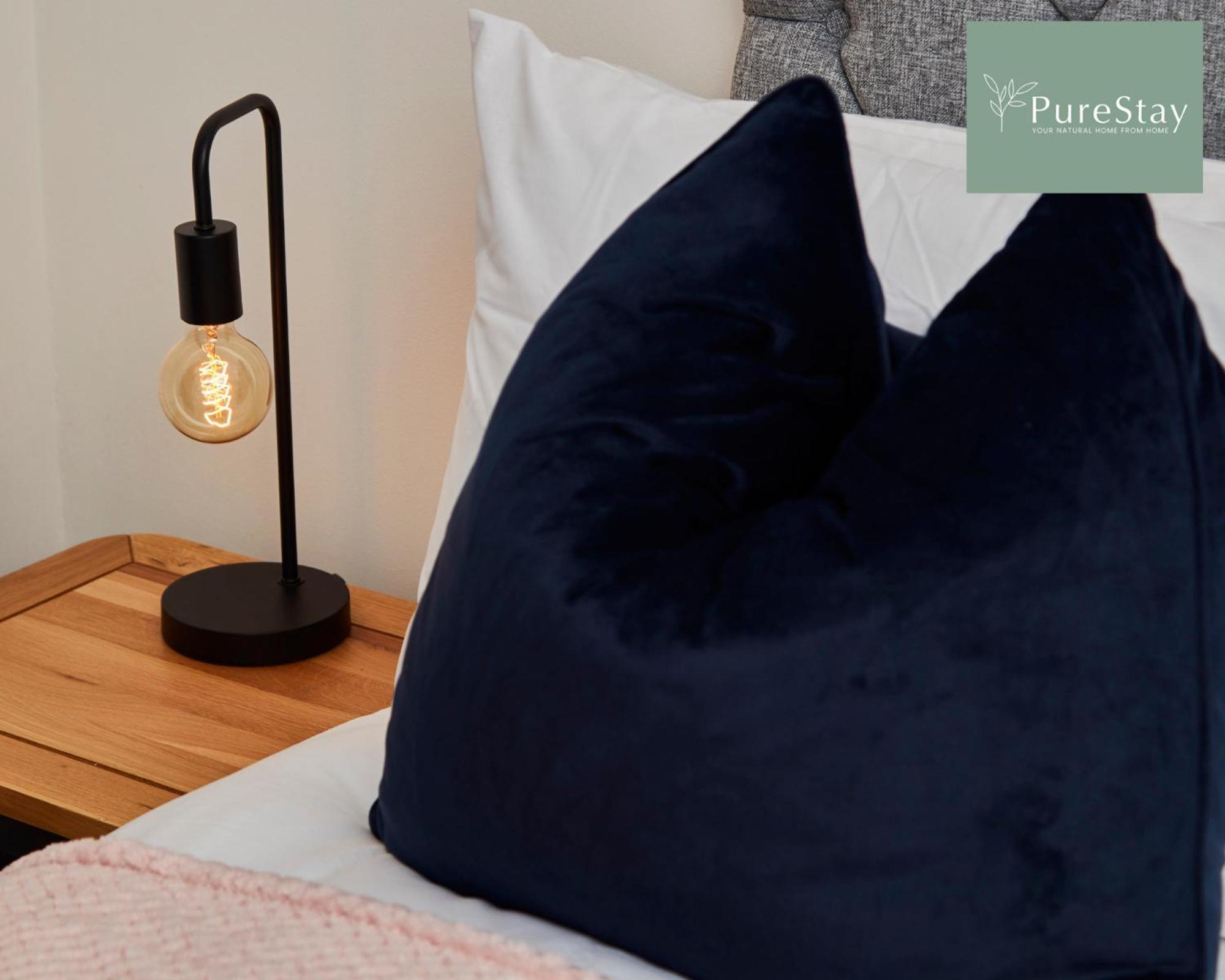 Beautiful Four Bed House By Purestay Short Lets & Serviced Accommodation Coventry With Parking Exteriör bild