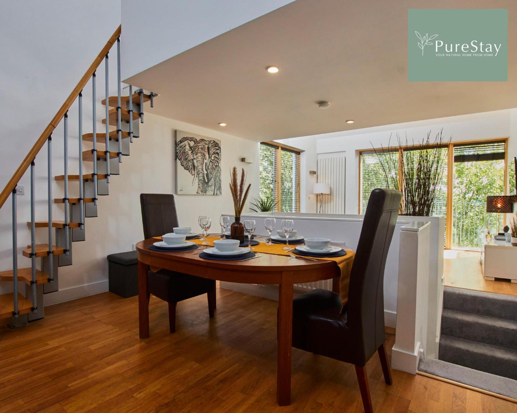 Beautiful Four Bed House By Purestay Short Lets & Serviced Accommodation Coventry With Parking Exteriör bild