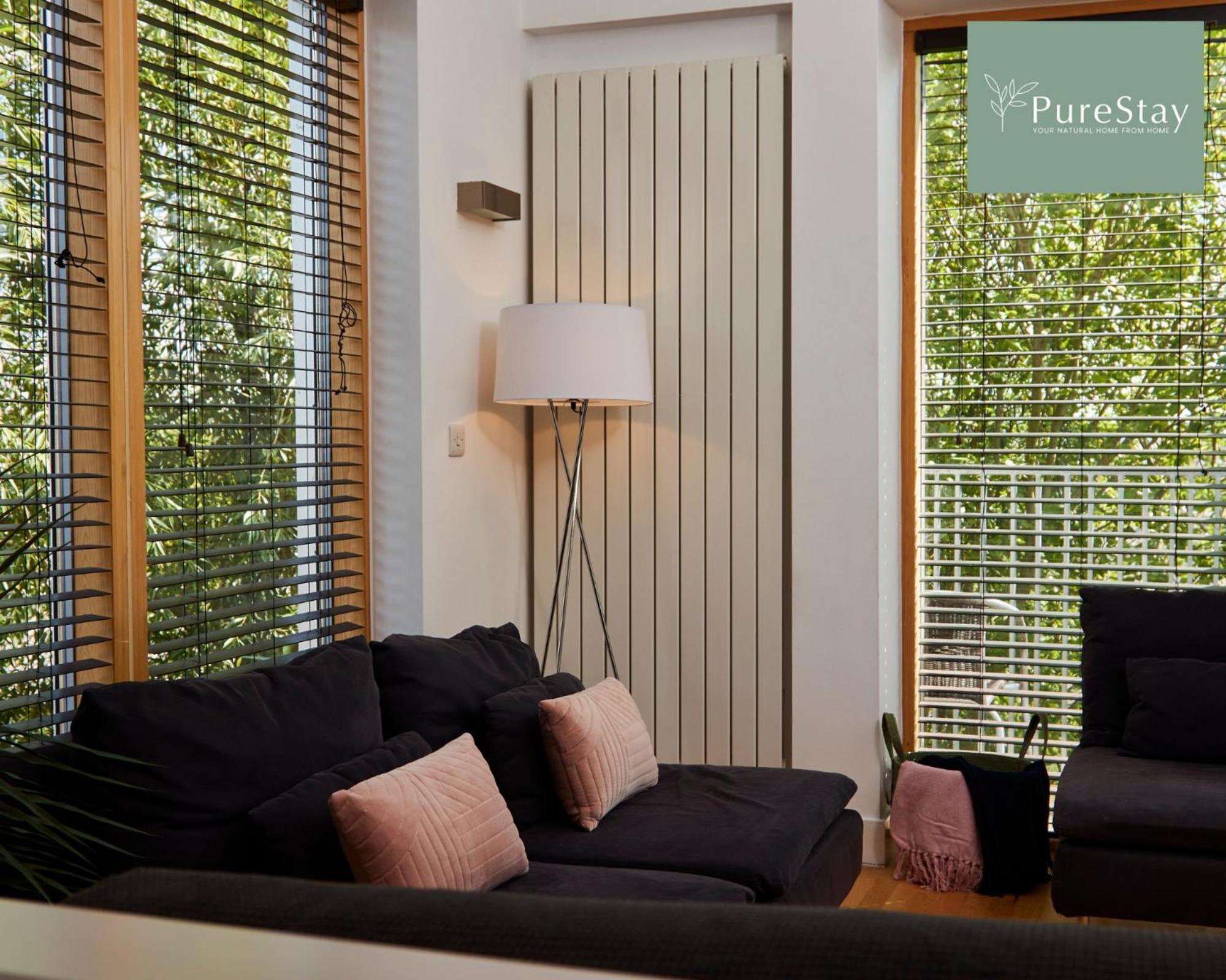 Beautiful Four Bed House By Purestay Short Lets & Serviced Accommodation Coventry With Parking Exteriör bild