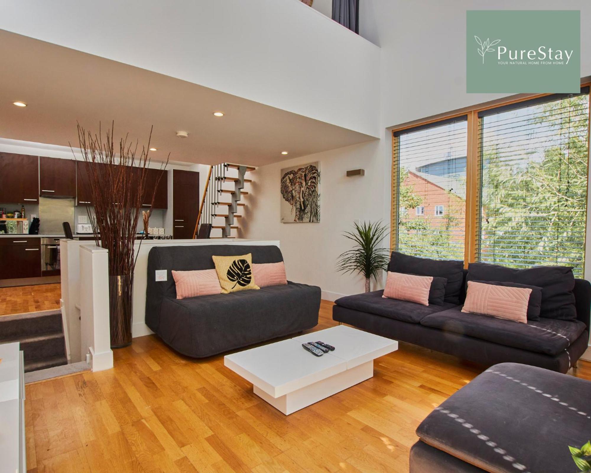 Beautiful Four Bed House By Purestay Short Lets & Serviced Accommodation Coventry With Parking Exteriör bild