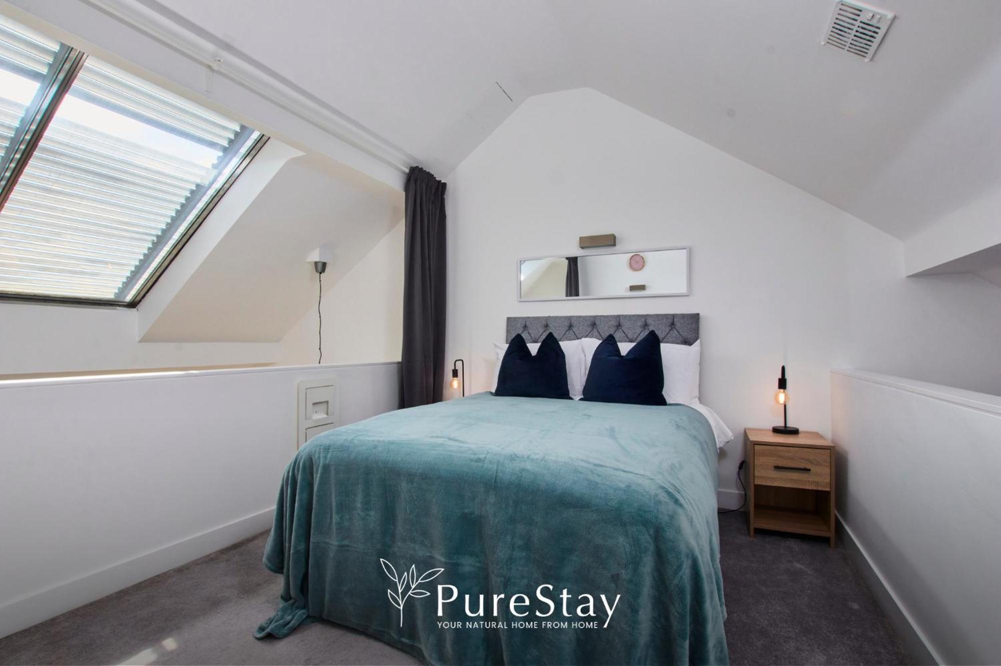 Beautiful Four Bed House By Purestay Short Lets & Serviced Accommodation Coventry With Parking Exteriör bild