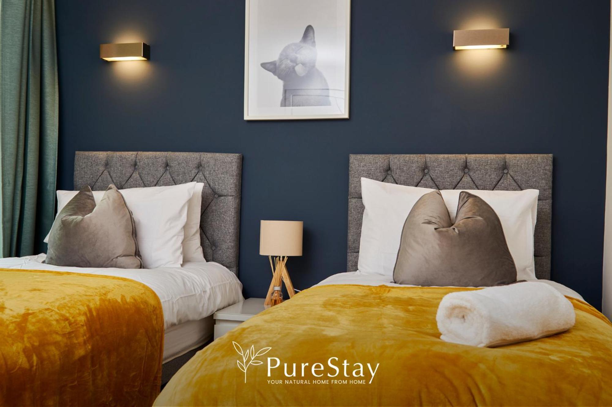 Beautiful Four Bed House By Purestay Short Lets & Serviced Accommodation Coventry With Parking Exteriör bild