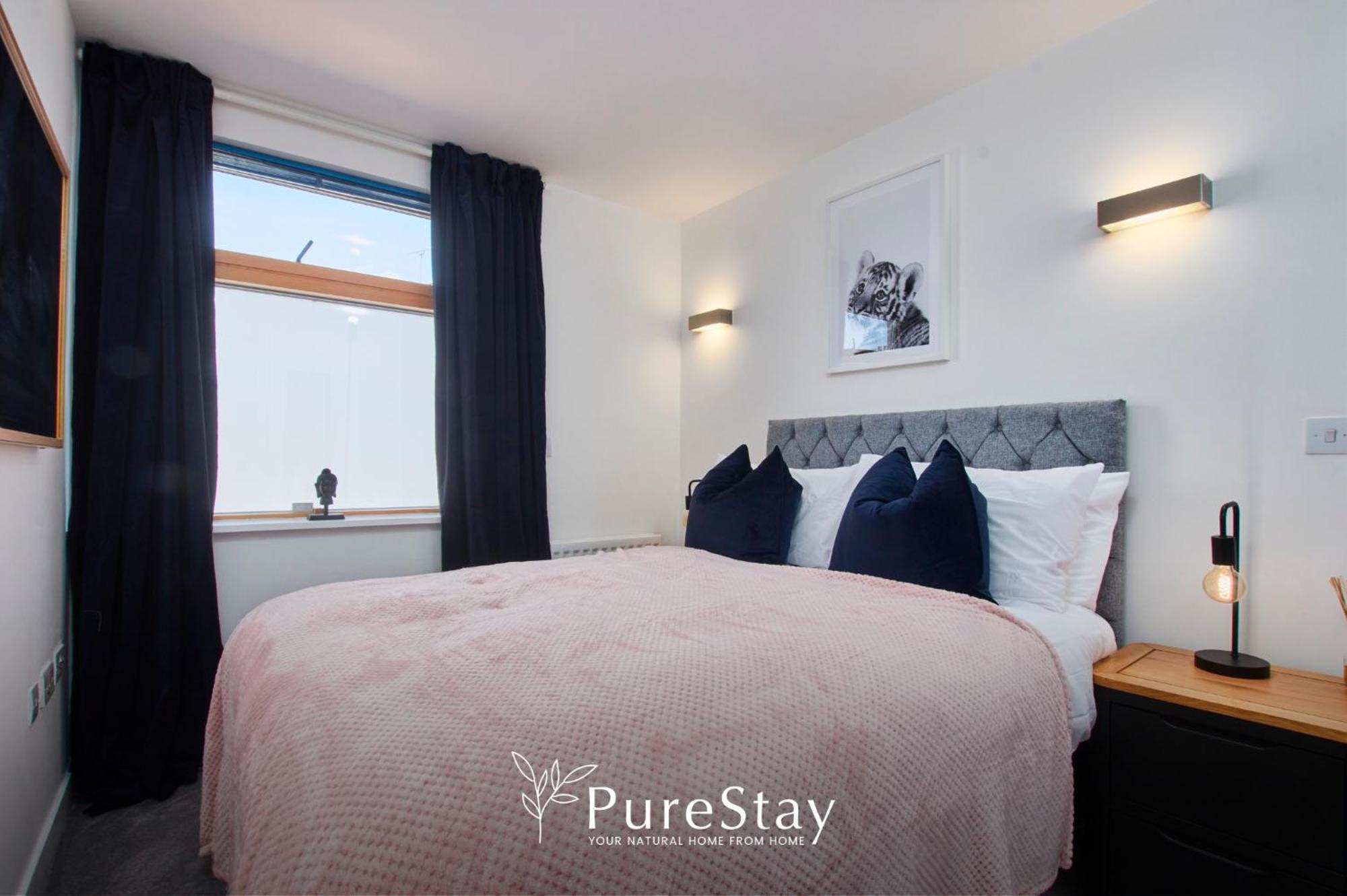 Beautiful Four Bed House By Purestay Short Lets & Serviced Accommodation Coventry With Parking Exteriör bild